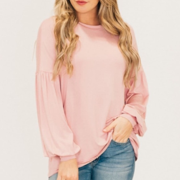 Blue Door Boutique Tops - NEW Blush Bubble Sleeve Top